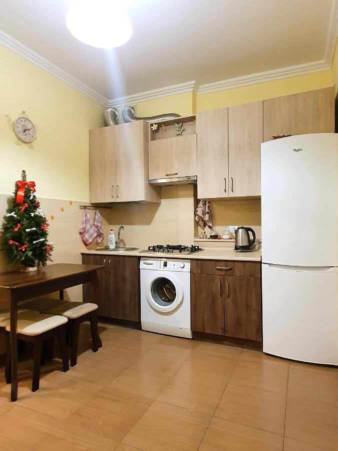 Homey Apartment On Vicheva Str. Lviv Exterior foto