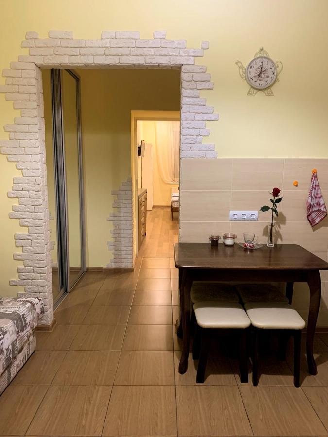 Homey Apartment On Vicheva Str. Lviv Exterior foto