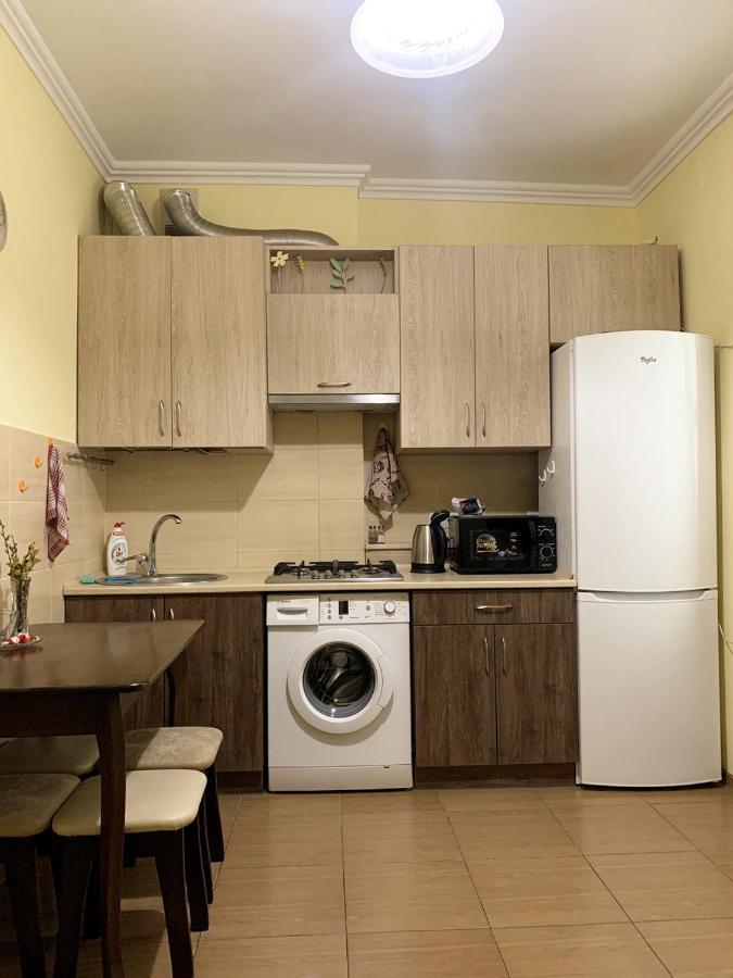 Homey Apartment On Vicheva Str. Lviv Exterior foto
